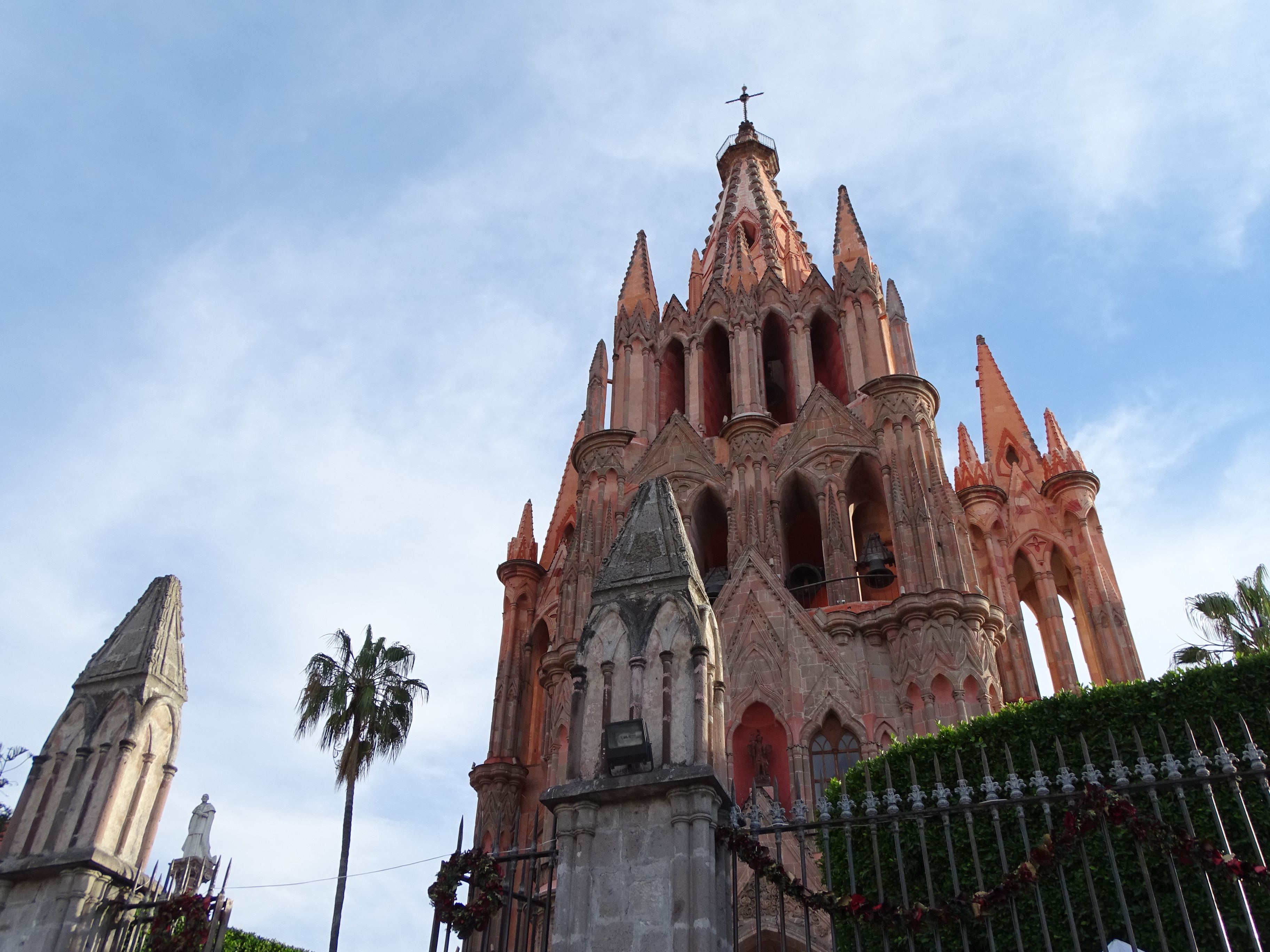 Fotografía real de la Parroquia de San Miguel Arcángel en San Miguel de Allende